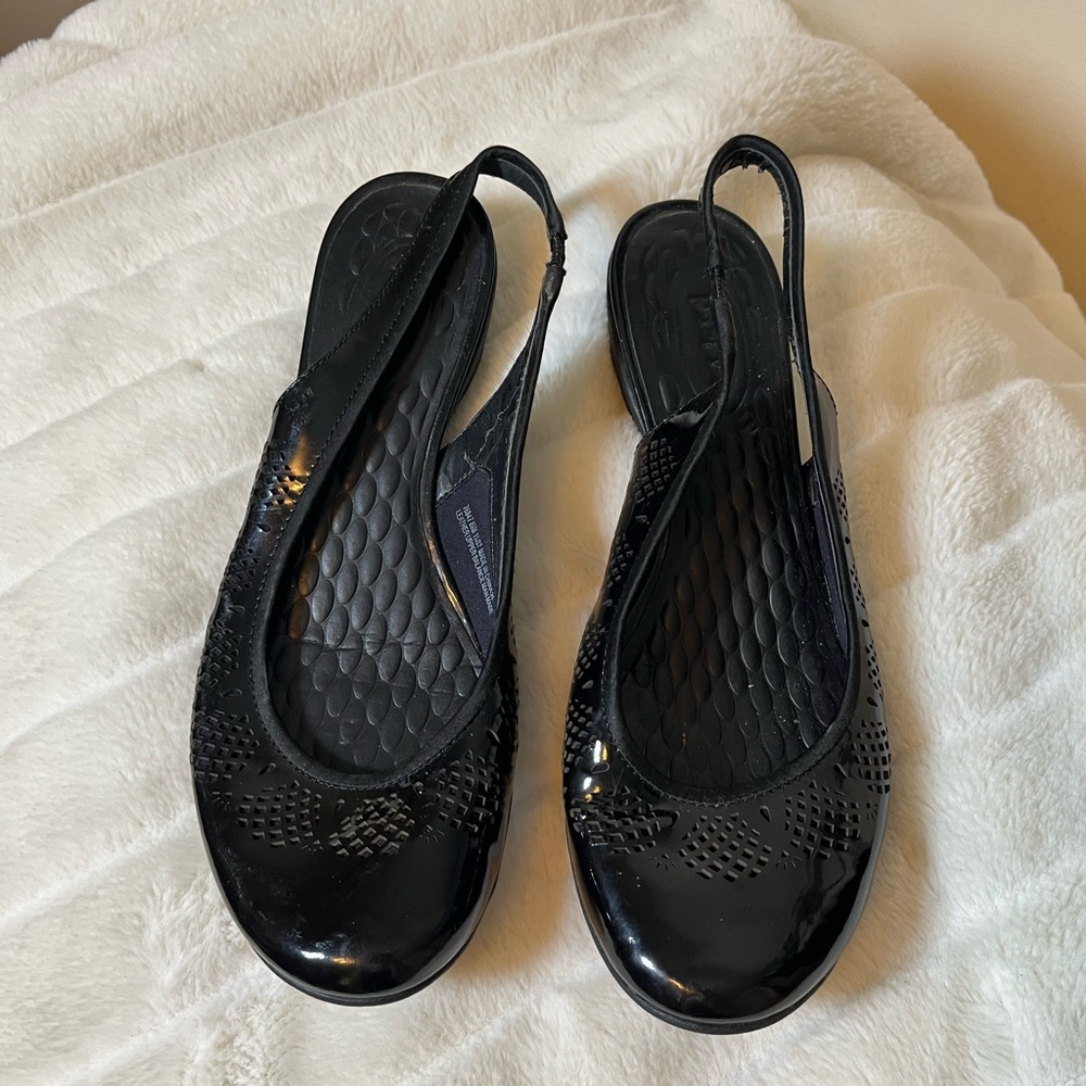 Privo Women’s 8.5 Black Laser Cut Slingback Sandals Fall Casual Spring Summer